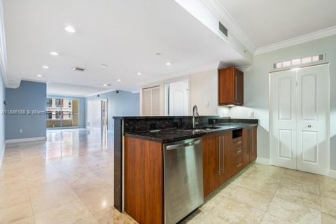 Copropriété à vendre à Miami, Floride: 1 chambre, 111.3 m2 № 1942184 - photo 4