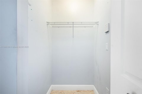 Copropriété à vendre à Miami, Floride: 1 chambre, 111.3 m2 № 1942184 - photo 13
