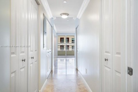 Copropriété à vendre à Miami, Floride: 1 chambre, 111.3 m2 № 1942184 - photo 10