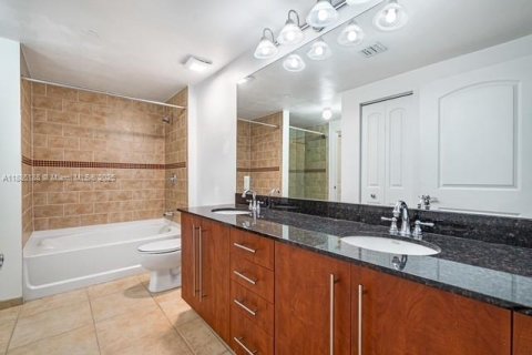 Copropriété à vendre à Miami, Floride: 1 chambre, 111.3 m2 № 1942184 - photo 14