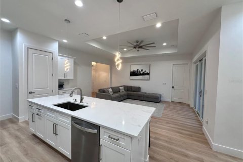 House in North Port, Florida 3 bedrooms, 169.64 sq.m. № 2110929 - photo 16