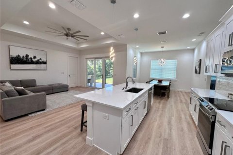 House in North Port, Florida 3 bedrooms, 169.64 sq.m. № 2110929 - photo 6