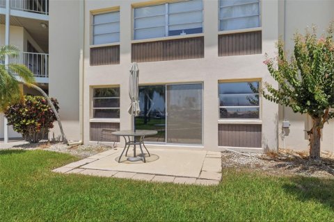 Copropriété à vendre à New Port Richey, Floride: 2 chambres, 128.95 m2 № 2216627 - photo 24