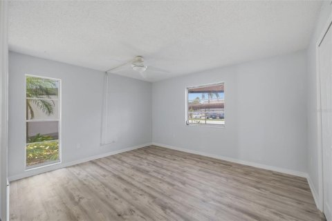 Copropriété à vendre à New Port Richey, Floride: 2 chambres, 128.95 m2 № 2216627 - photo 21