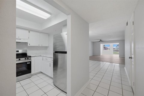 Copropriété à vendre à New Port Richey, Floride: 2 chambres, 128.95 m2 № 2216627 - photo 4