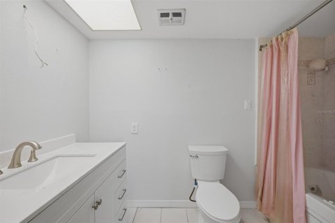 Copropriété à vendre à New Port Richey, Floride: 2 chambres, 128.95 m2 № 2216627 - photo 18