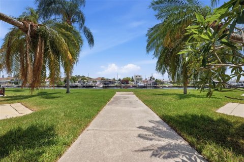 Copropriété à vendre à New Port Richey, Floride: 2 chambres, 128.95 m2 № 2216627 - photo 27