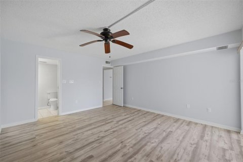 Copropriété à vendre à New Port Richey, Floride: 2 chambres, 128.95 m2 № 2216627 - photo 17