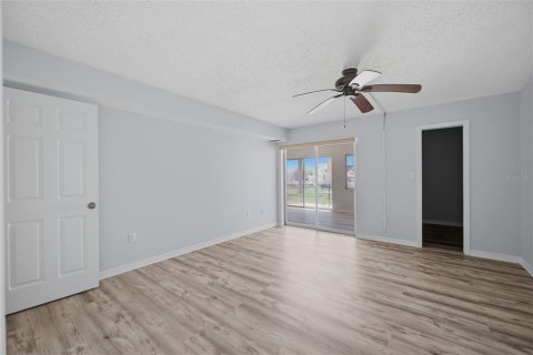 Copropriété à vendre à New Port Richey, Floride: 2 chambres, 128.95 m2 № 2216627 - photo 16
