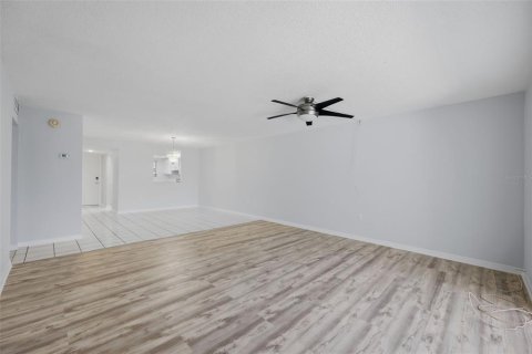 Copropriété à vendre à New Port Richey, Floride: 2 chambres, 128.95 m2 № 2216627 - photo 11