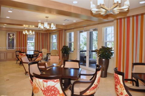 Condo in Lauderdale-by-the-Sea, Florida, 2 bedrooms  № 1728501 - photo 17