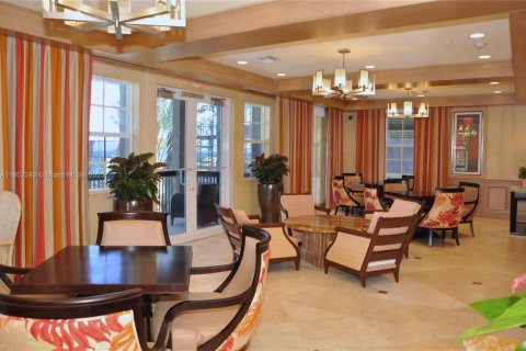 Condo in Lauderdale-by-the-Sea, Florida, 2 bedrooms  № 1728501 - photo 16