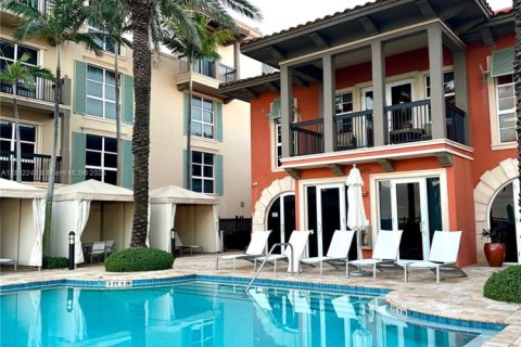 Condo in Lauderdale-by-the-Sea, Florida, 2 bedrooms  № 1728501 - photo 3