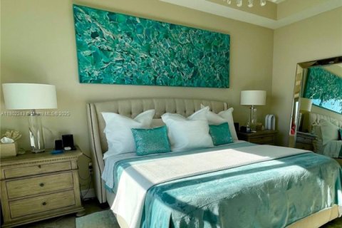 Condo in Lauderdale-by-the-Sea, Florida, 2 bedrooms  № 1728501 - photo 12