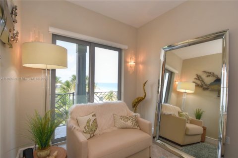 Condo in Lauderdale-by-the-Sea, Florida, 2 bedrooms  № 1728501 - photo 26