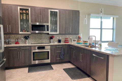 Condo in Lauderdale-by-the-Sea, Florida, 2 bedrooms  № 1728501 - photo 8