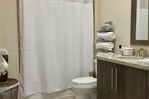 Condo in Lauderdale-by-the-Sea, Florida, 2 bedrooms  № 1728501 - photo 6