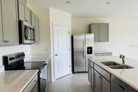 Villa ou maison à louer à Haines City, Floride: 4 chambres, 170.01 m2 № 1846468 - photo 6