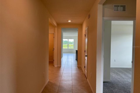 Villa ou maison à louer à Haines City, Floride: 4 chambres, 170.01 m2 № 1846468 - photo 4
