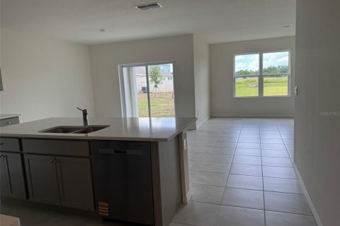 Villa ou maison à louer à Haines City, Floride: 4 chambres, 170.01 m2 № 1846468 - photo 5