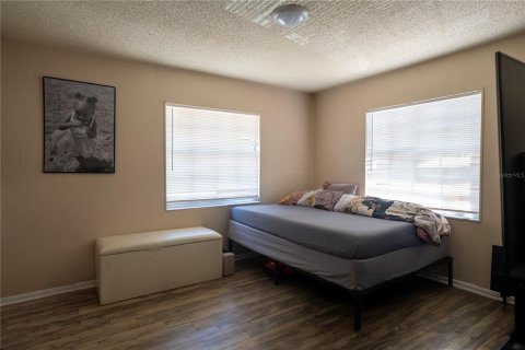 Immobilier commercial à vendre à Auburndale, Floride: 8 chambres, 404.31 m2 № 2303228 - photo 15