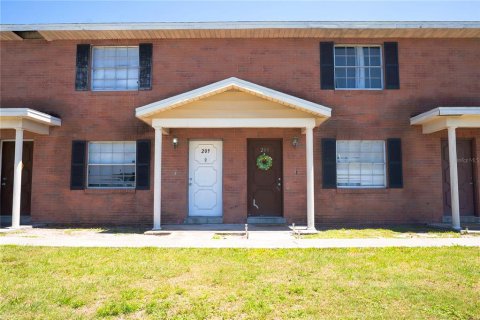Immobilier commercial à vendre à Auburndale, Floride: 8 chambres, 404.31 m2 № 2303228 - photo 2