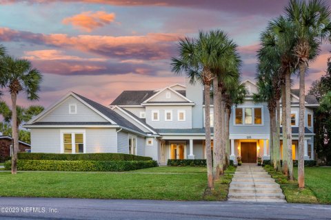 House in Atlantic Beach, Florida 6 bedrooms, 627.74 sq.m. № 859547 - photo 1