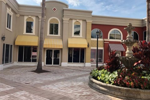 Commercial property in Orlando, Florida 10.59 sq.m. № 2277518