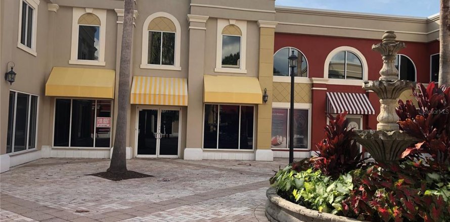 Commercial property in Orlando, Florida 10.59 sq.m. № 2277518