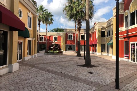 Commercial property in Orlando, Florida 10.59 sq.m. № 2277518 - photo 2