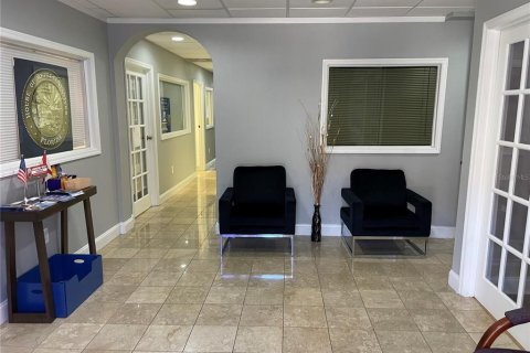 Commercial property in Orlando, Florida 10.59 sq.m. № 2277518 - photo 10