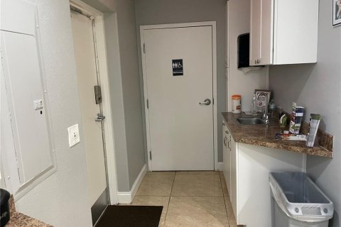 Commercial property in Orlando, Florida 10.59 sq.m. № 2277518 - photo 11