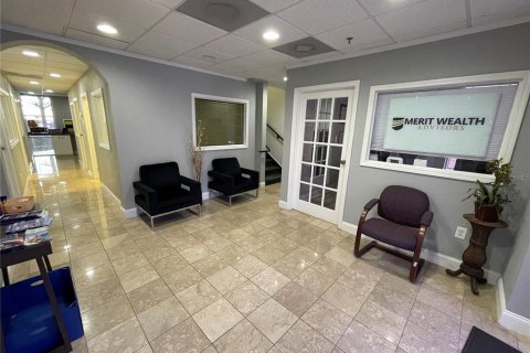 Commercial property in Orlando, Florida 10.59 sq.m. № 2277518 - photo 8