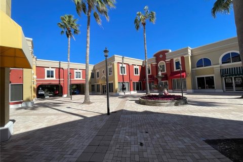 Commercial property in Orlando, Florida 10.59 sq.m. № 2277518 - photo 12