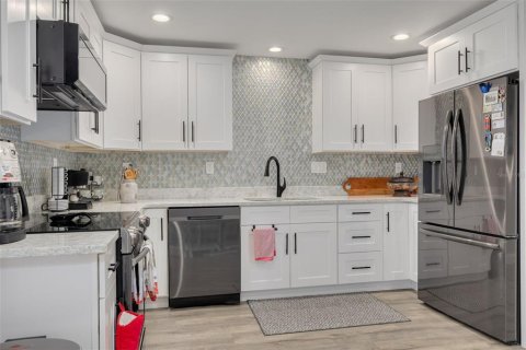 Condominio en venta en Largo, Florida, 2 dormitorios, 125.79 m2 № 2196815 - foto 15