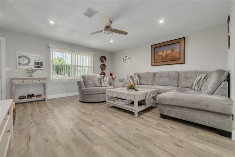 Condominio en venta en Largo, Florida, 2 dormitorios, 125.79 m2 № 2196815 - foto 12