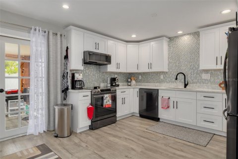 Condominio en venta en Largo, Florida, 2 dormitorios, 125.79 m2 № 2196815 - foto 14