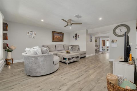 Condominio en venta en Largo, Florida, 2 dormitorios, 125.79 m2 № 2196815 - foto 11
