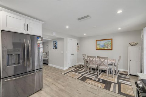 Condominio en venta en Largo, Florida, 2 dormitorios, 125.79 m2 № 2196815 - foto 16