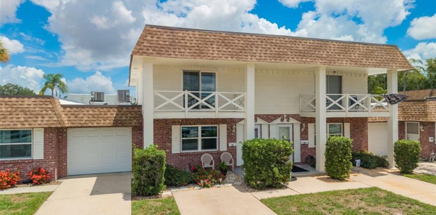 Condominio en Largo, Florida, 2 dormitorios № 2196815
