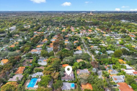 Villa ou maison à louer à Coral Gables, Floride: 3 chambres, 273.88 m2 № 2029754 - photo 28