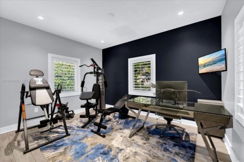 Снять в аренду виллу или дом в Корал-Гейблс, Флорида 4 спальни, 273.88м2, № 2029754 - фото 19