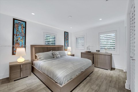 Villa ou maison à louer à Coral Gables, Floride: 3 chambres, 273.88 m2 № 2029754 - photo 30