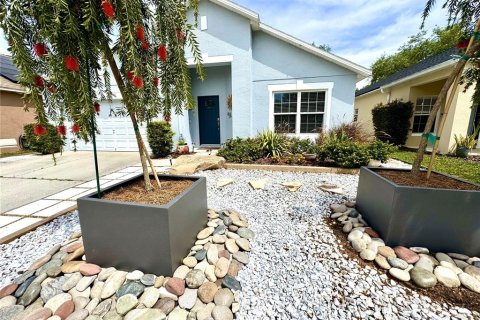 House in Orlando, Florida 3 bedrooms, 180.97 sq.m. № 1648786 - photo 1