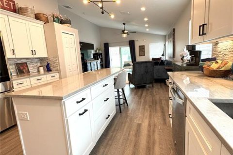 House in Orlando, Florida 3 bedrooms, 180.97 sq.m. № 1648786 - photo 17