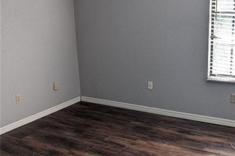 Townhouse in Brandon, Florida 2 bedrooms, 101.08 sq.m. № 1609725 - photo 10