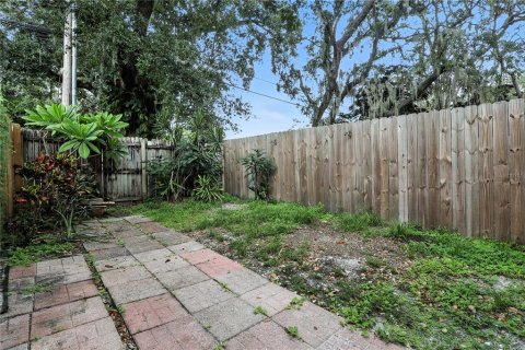 Townhouse in Brandon, Florida 2 bedrooms, 101.08 sq.m. № 1609725 - photo 21