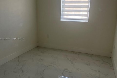 House in Miami, Florida 2 bedrooms, 92.9 sq.m. № 2087167 - photo 8