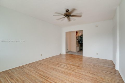 Condominio en venta en Miami Beach, Florida № 1992494 - foto 3