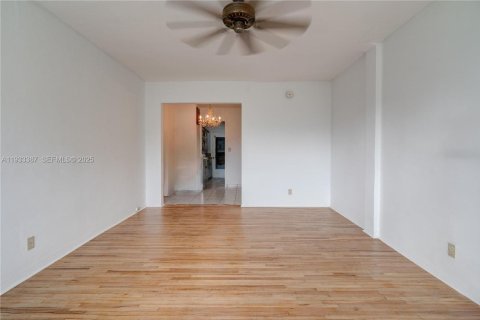 Condominio en venta en Miami Beach, Florida № 1992494 - foto 6